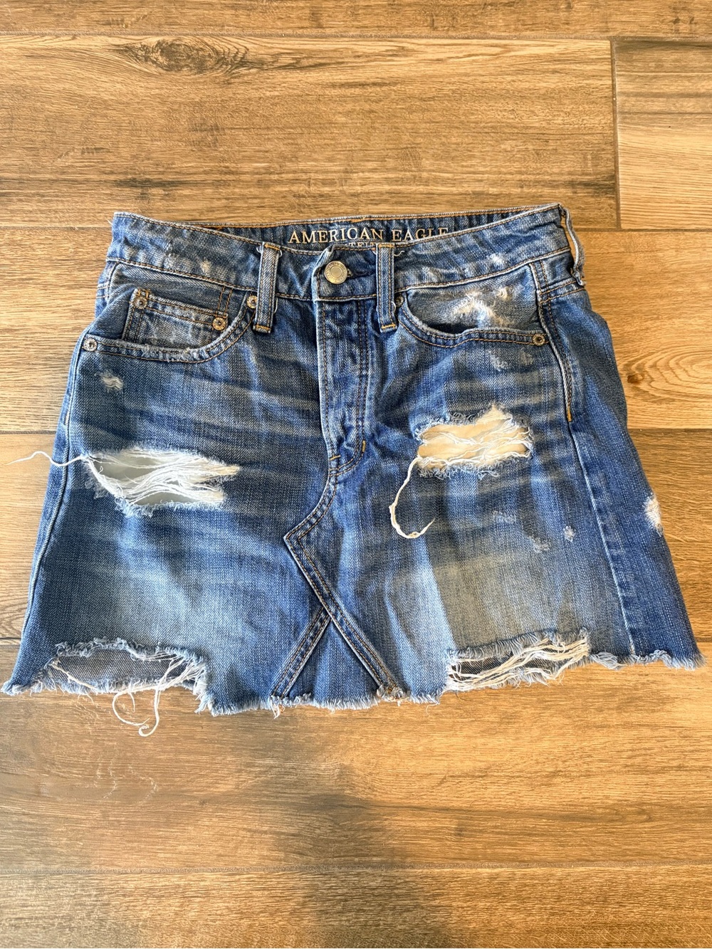American Eagle distressed denim mini jean skirt 4